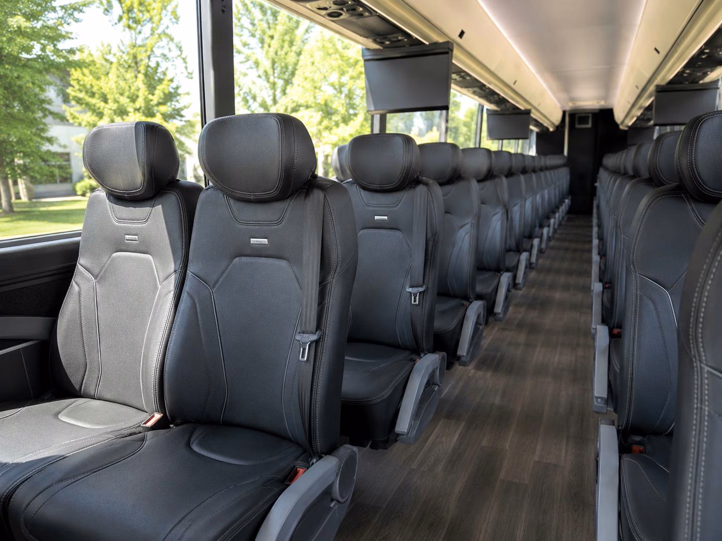 tustin charter buses