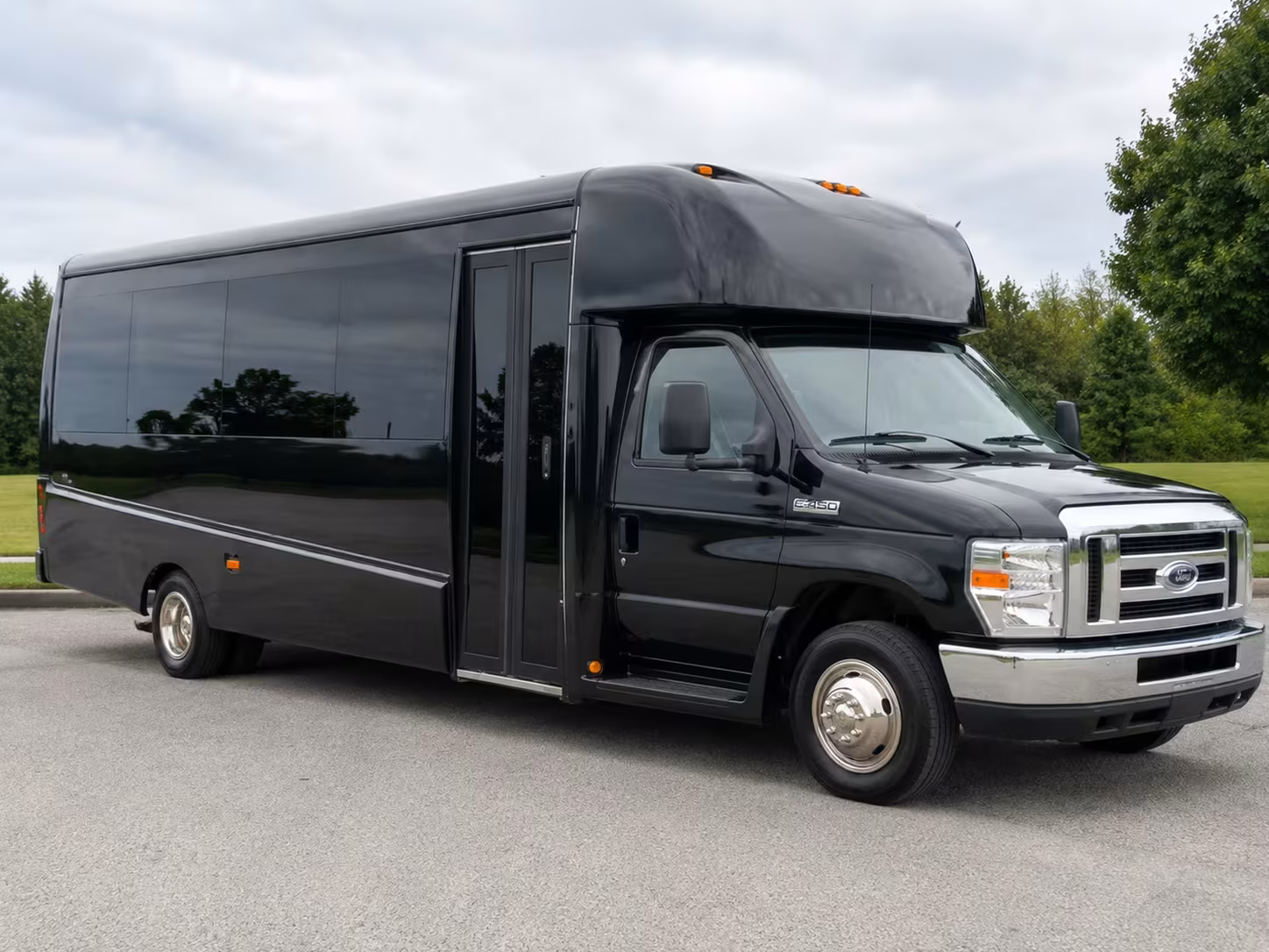 tustin minibus rentals and coach buses for any group size