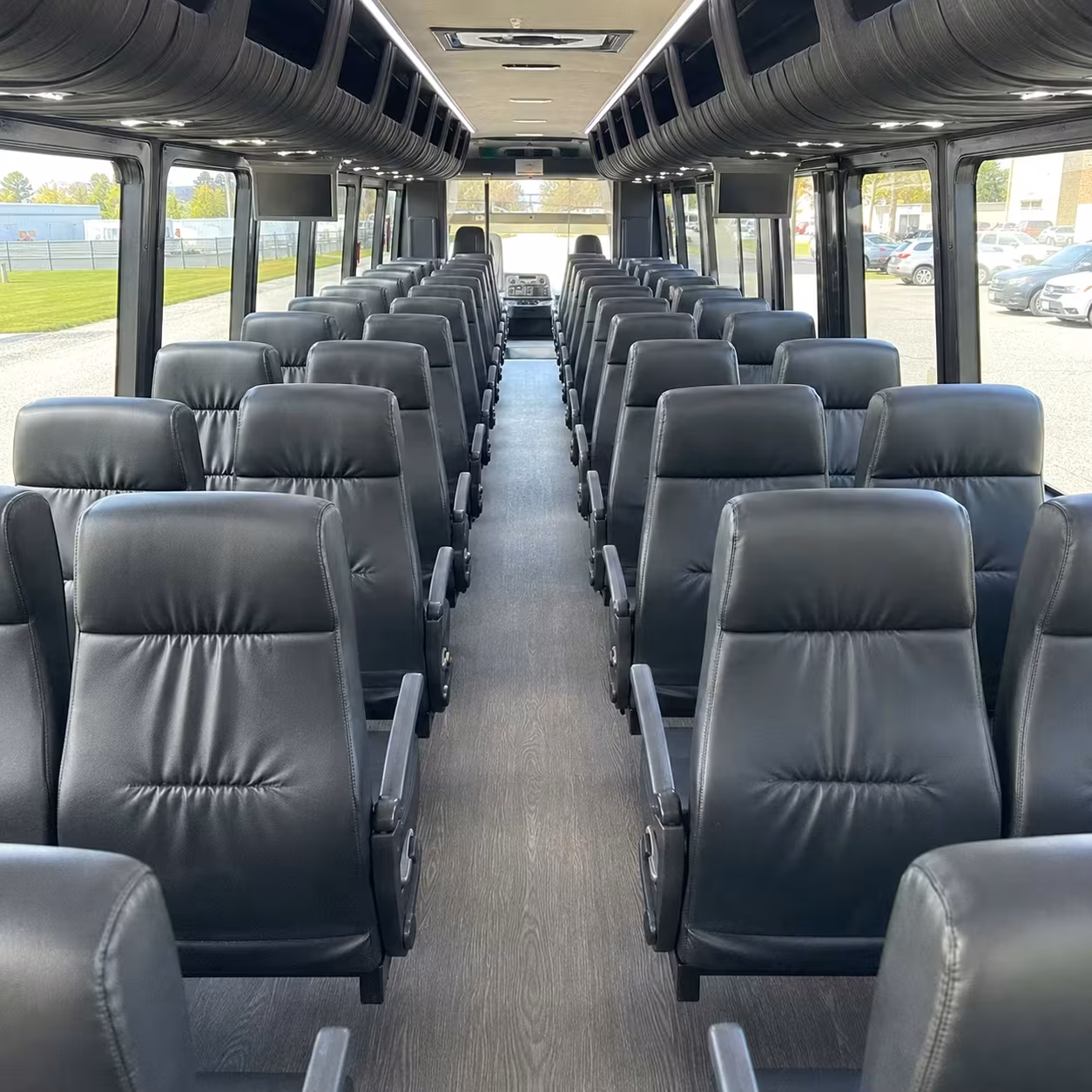 tustin minibus rentals for college games at uci ucla and usc